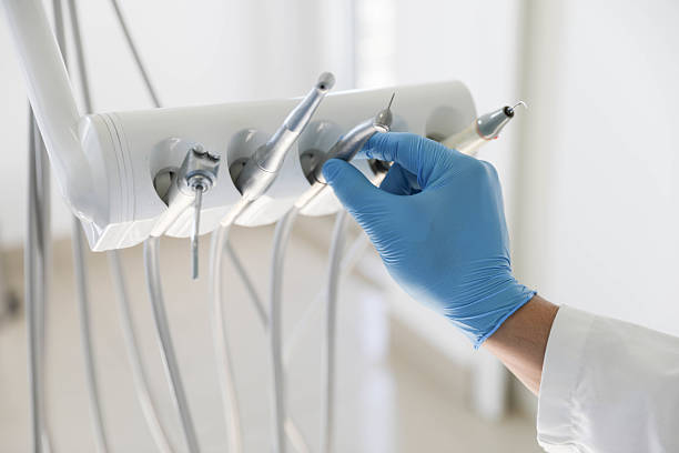 Professional Emergency Dentist technician working in Reading, MI